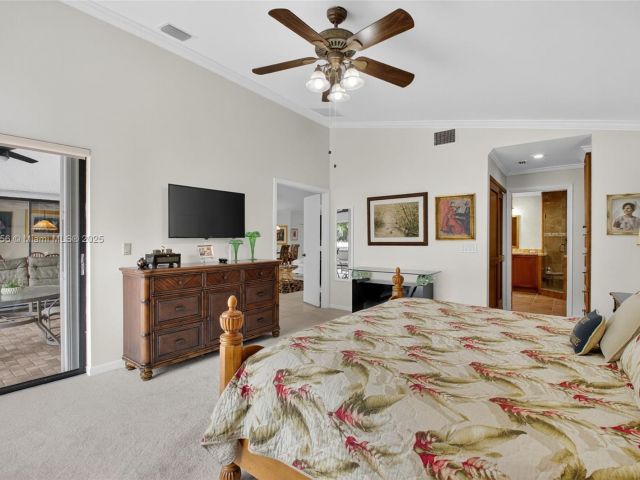 Продажа дома по адресу 10344 Sunset Bend Dr - фото 6234345