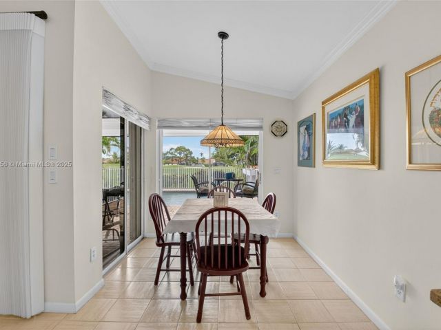 Продажа дома по адресу 10344 Sunset Bend Dr - фото 6234349