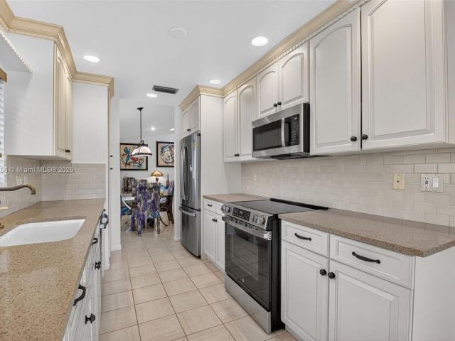 Продажа дома по адресу 10344 Sunset Bend Dr - фото 6234351