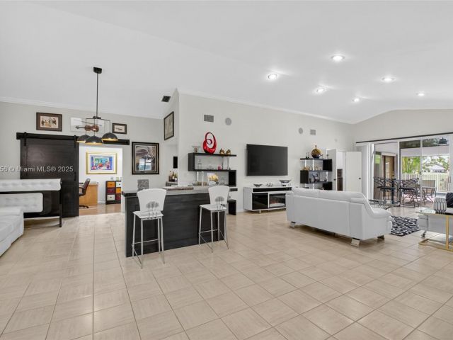 Продажа дома по адресу 10344 Sunset Bend Dr - фото 6234363