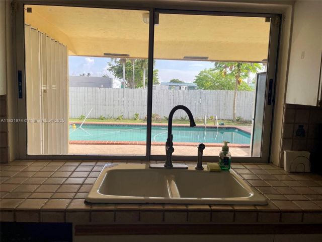 Продажа дома по адресу 14409 SW 141st Pl - фото 6234727