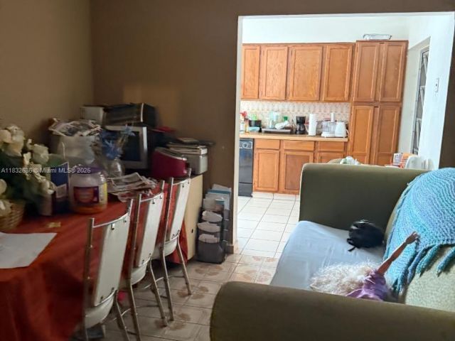 Продажа дома по адресу 141 NE 209th St - фото 6235774