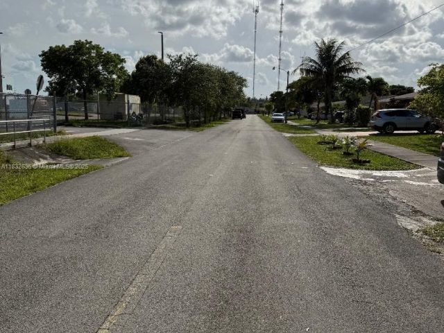 Продажа дома по адресу 141 NE 209th St - фото 6235782