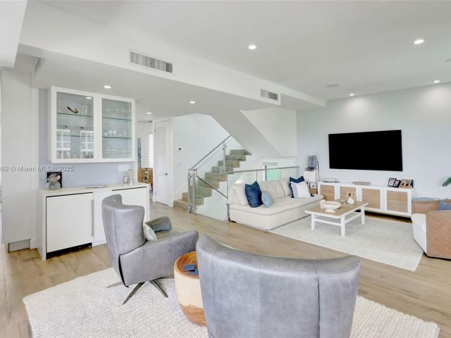 Продажа дома по адресу 324 Balboa St - фото 6236137