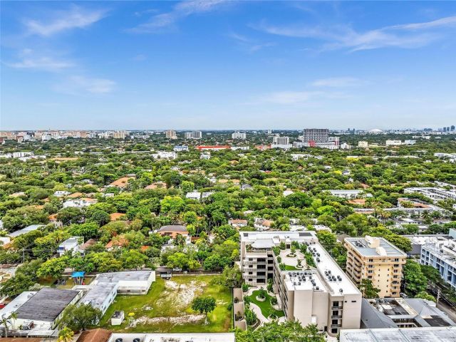 Продажа дома по адресу 3041 Oak Ave - фото 6236800