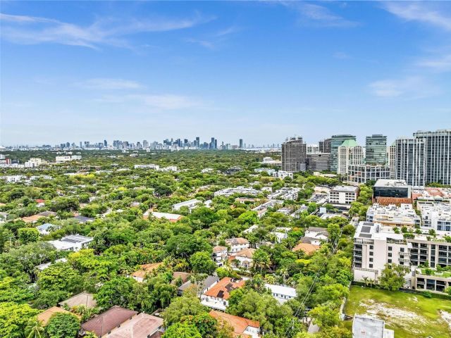 Продажа дома по адресу 3041 Oak Ave - фото 6236801