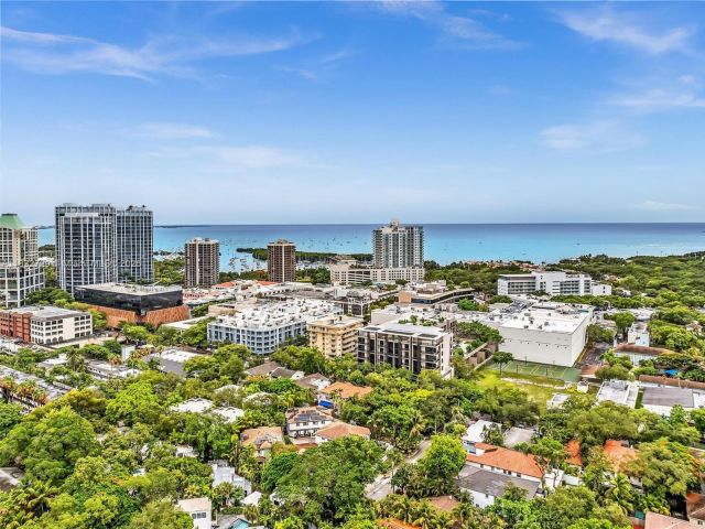 Продажа дома по адресу 3041 Oak Ave - фото 6236803