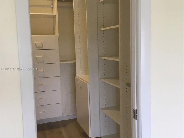 Продажа квартиры #6J - фото 6237494