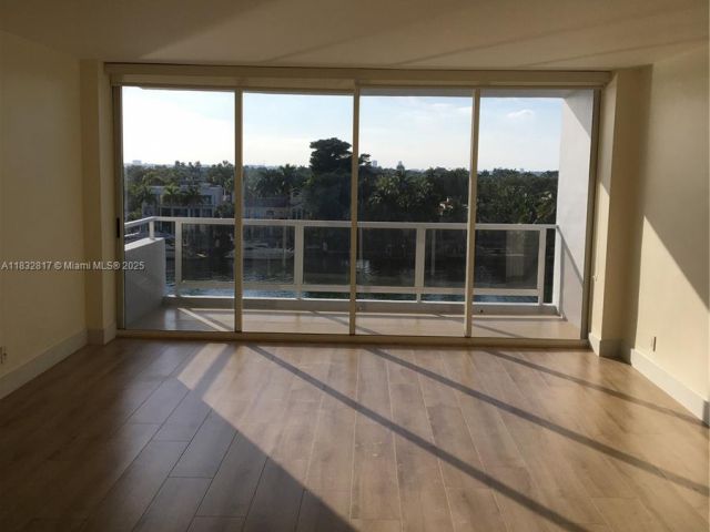 Продажа квартиры #6J - фото 6237510