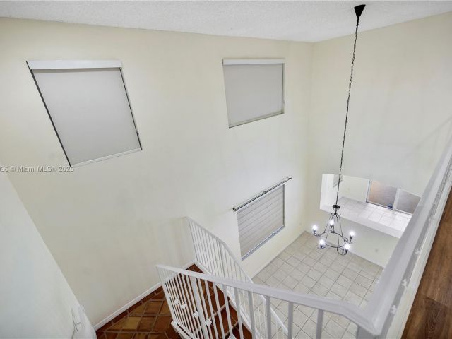 Продажа дома по адресу 14604 SW 132nd Ave - фото 6249037