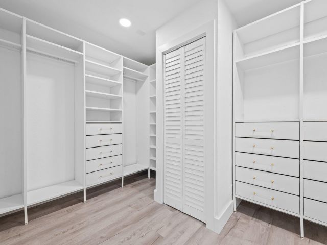 Продажа дома по адресу 581 SE 5th Avenue - фото 6238223