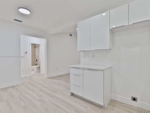 Дом в аренду по адресу 583 NW 47th Ter - фото 6238831