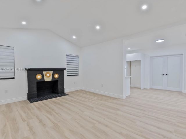 Дом в аренду по адресу 583 NW 47th Ter - фото 6238837