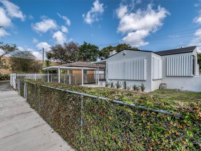 Дом в аренду по адресу 583 NW 47th Ter - фото 6238840