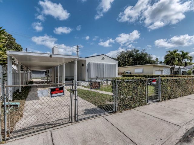 Дом в аренду по адресу 583 NW 47th Ter - фото 6238843