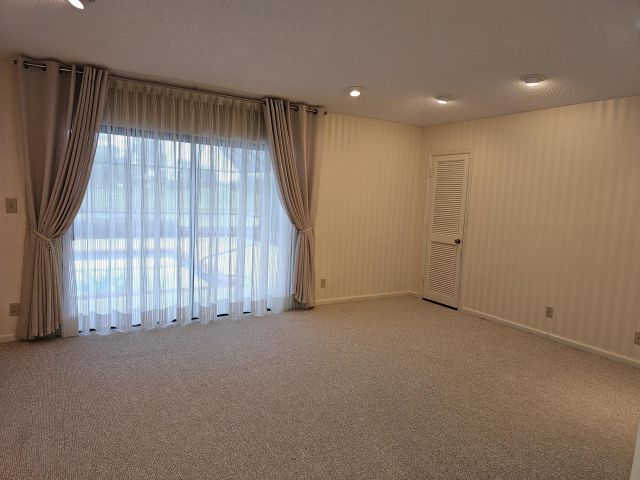 Дом в аренду по адресу 627 Pine Lake Drive - фото 6268889