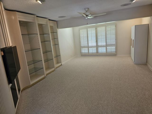 Дом в аренду по адресу 627 Pine Lake Drive - фото 6268895