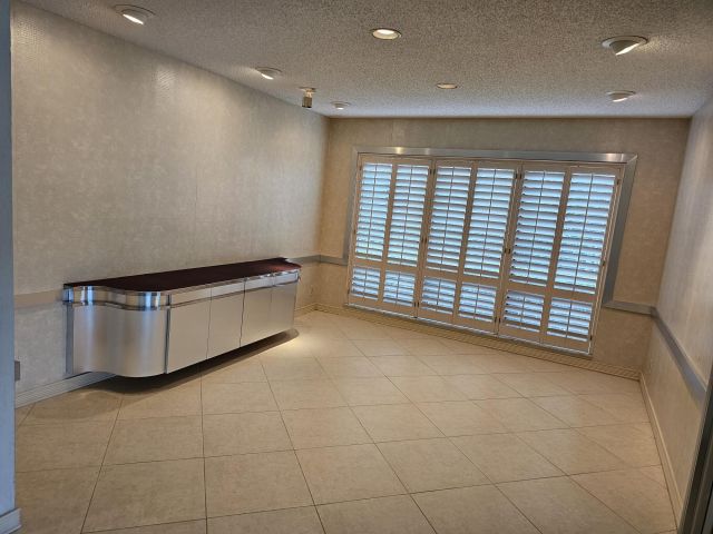 Дом в аренду по адресу 627 Pine Lake Drive - фото 6268898