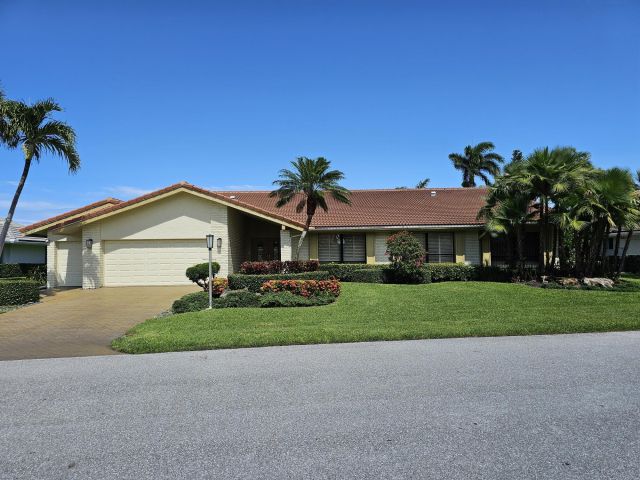 Дом в аренду по адресу 627 Pine Lake Drive - фото 6268904