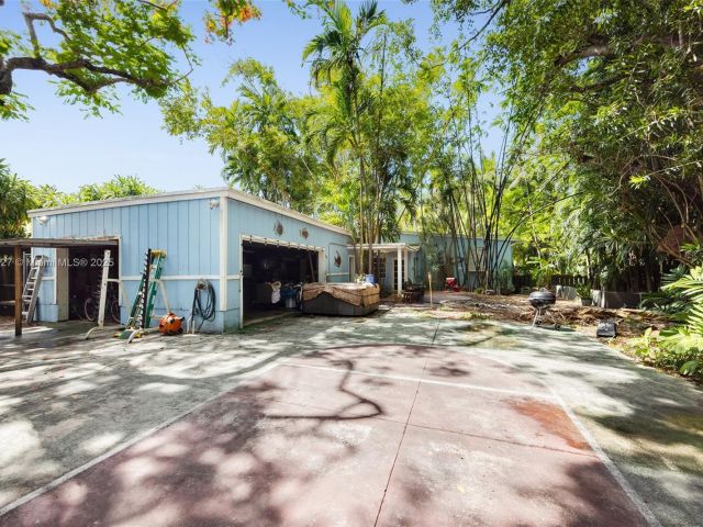 Продажа дома по адресу 6400 SW 81st St - фото 6242569