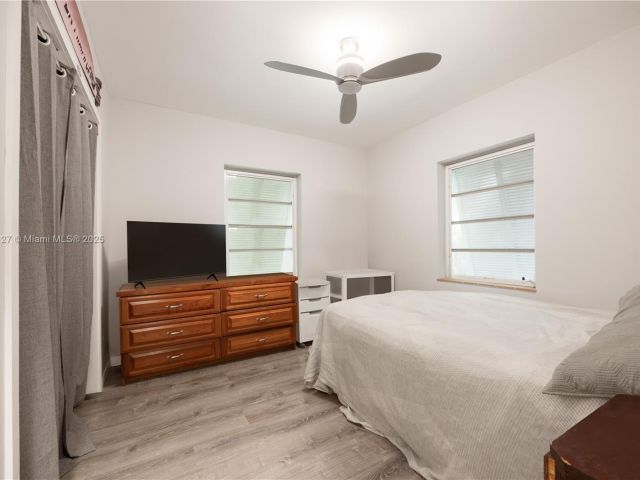 Продажа дома по адресу 6400 SW 81st St - фото 6242573