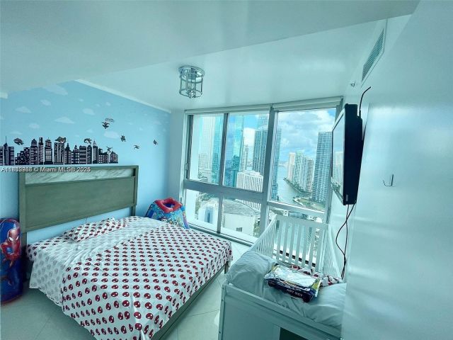 Продажа квартиры #3602 - фото 6239045