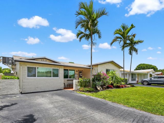 Продажа дома по адресу 5511 Van Buren Street - фото 6264615