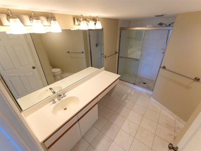 Продажа квартиры #2207 - фото 6240852