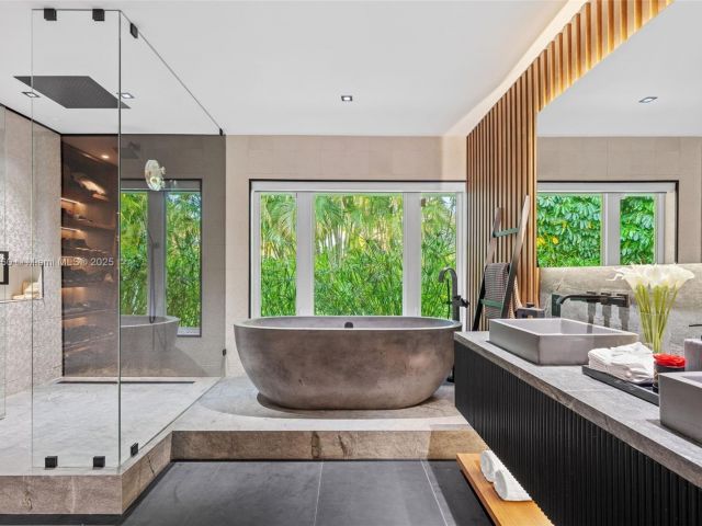 Продажа дома по адресу 4800 Bay Point Rd - фото 6238035