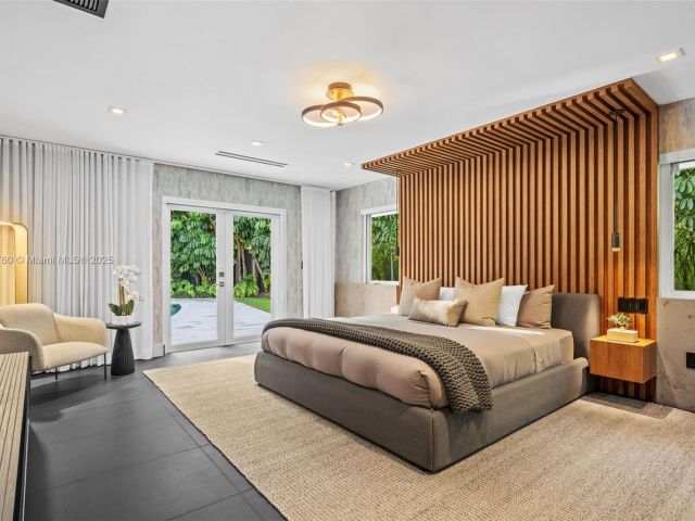 Продажа дома по адресу 4800 Bay Point Rd - фото 6238036