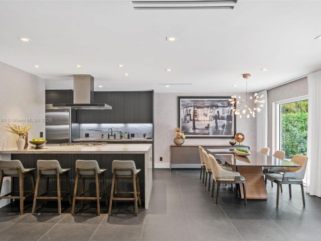 Продажа дома по адресу 4800 Bay Point Rd - фото 6238038