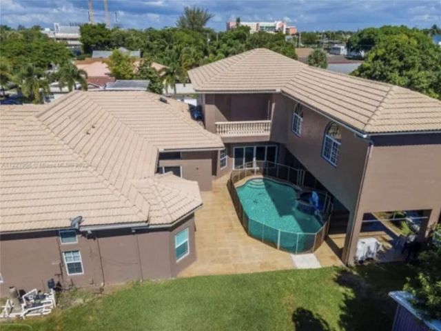 Продажа дома по адресу 423 NE 3rd Street - фото 6240121