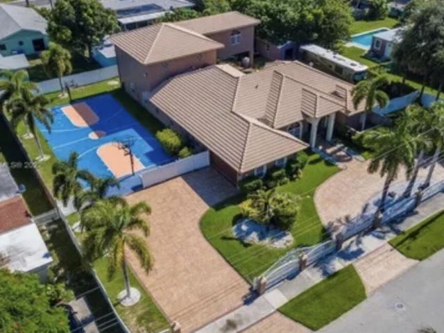 Продажа дома по адресу 423 NE 3rd Street - фото 6240124