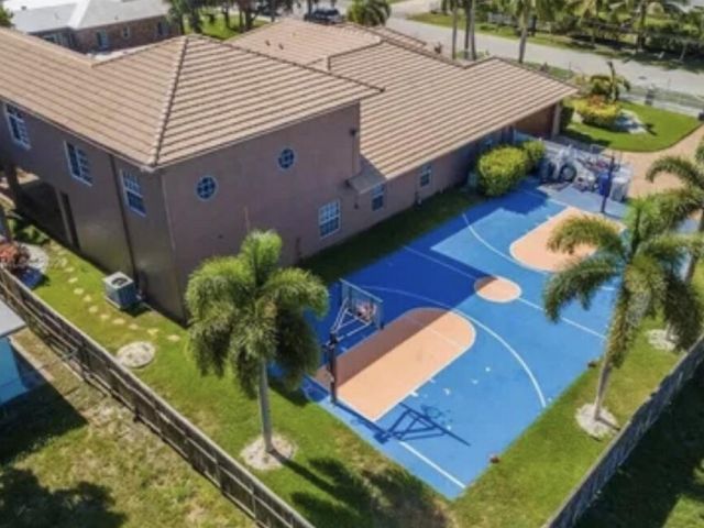 Продажа дома по адресу 423 NE 3rd Street - фото 6240125