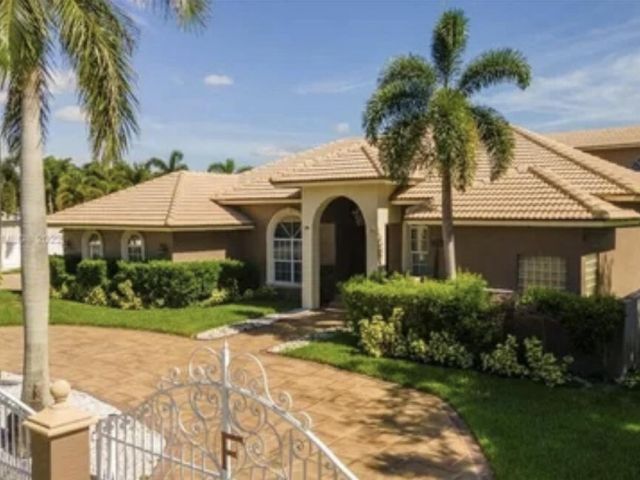 Продажа дома по адресу 423 NE 3rd Street - фото 6240127