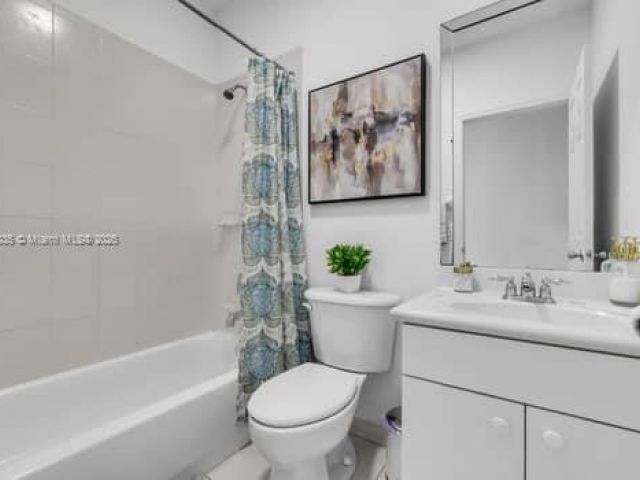 Продажа дома по адресу 7936 SW 164th Pl - фото 6239885