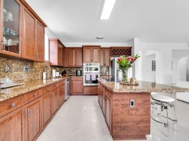 Продажа дома по адресу 7936 SW 164th Pl - фото 6239895