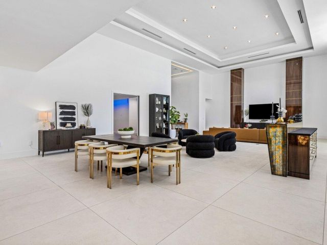 Продажа дома по адресу 4825 Bocaire Boulevard - фото 6748784