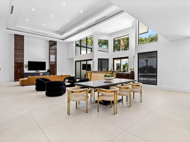 Продажа дома по адресу 4825 Bocaire Boulevard - фото 6748785