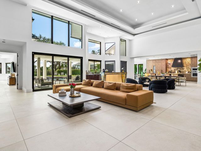 Продажа дома по адресу 4825 Bocaire Boulevard - фото 6748786