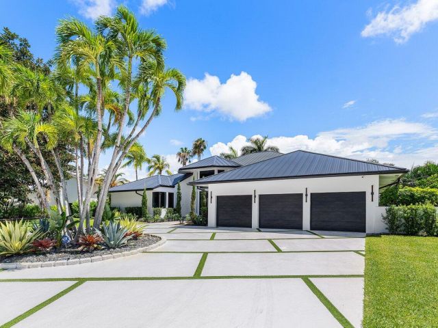 Продажа дома по адресу 4825 Bocaire Boulevard - фото 6748795