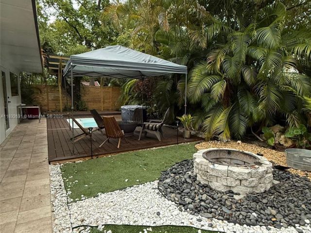 Продажа дома по адресу 5838 Madison St - фото 6239637