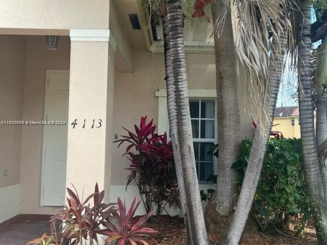 Дом в аренду по адресу 4113 NE 24th Dr 4113 - фото 6239532