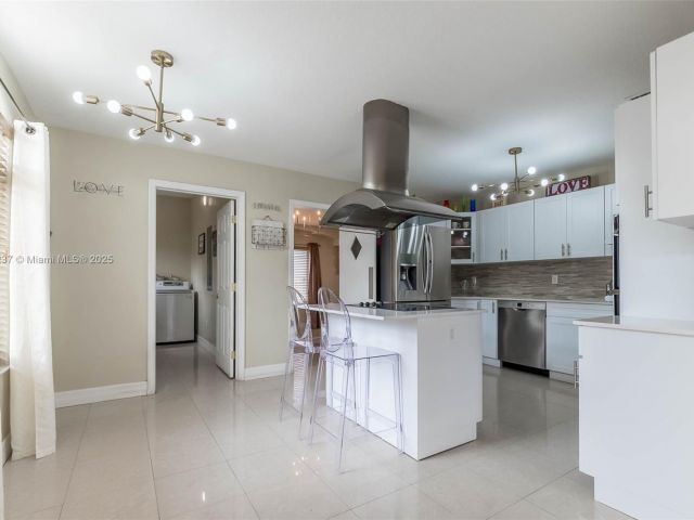 Продажа дома по адресу 4665 SW 159th Ct - фото 6238304