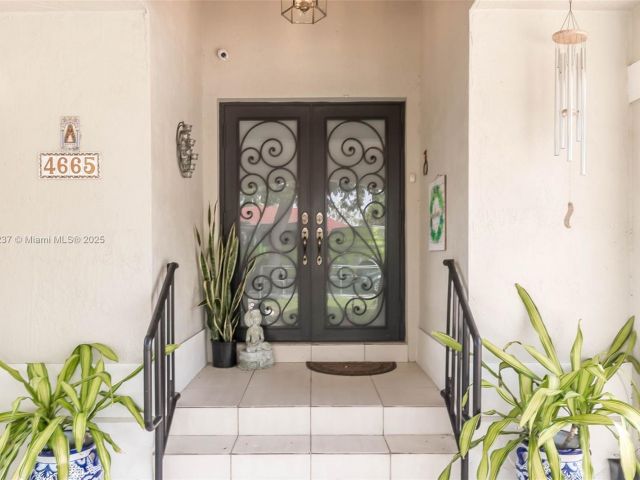 Продажа дома по адресу 4665 SW 159th Ct - фото 6238316