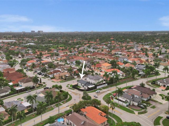 Продажа дома по адресу 898 NW 131st Ave - фото 6242606