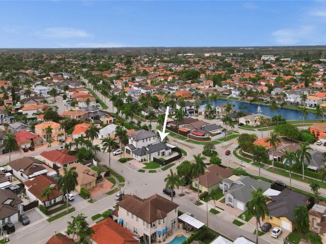 Продажа дома по адресу 898 NW 131st Ave - фото 6242608