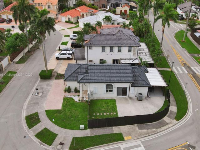 Продажа дома по адресу 898 NW 131st Ave - фото 6242616