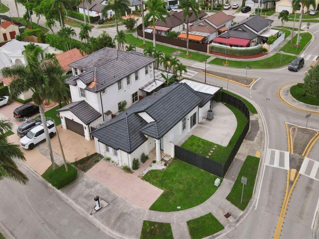 Продажа дома по адресу 898 NW 131st Ave - фото 6242617