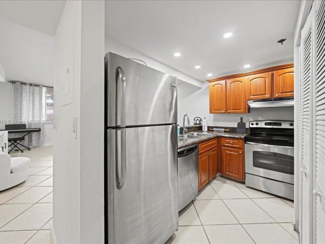 Продажа квартиры #412 - фото 6248717